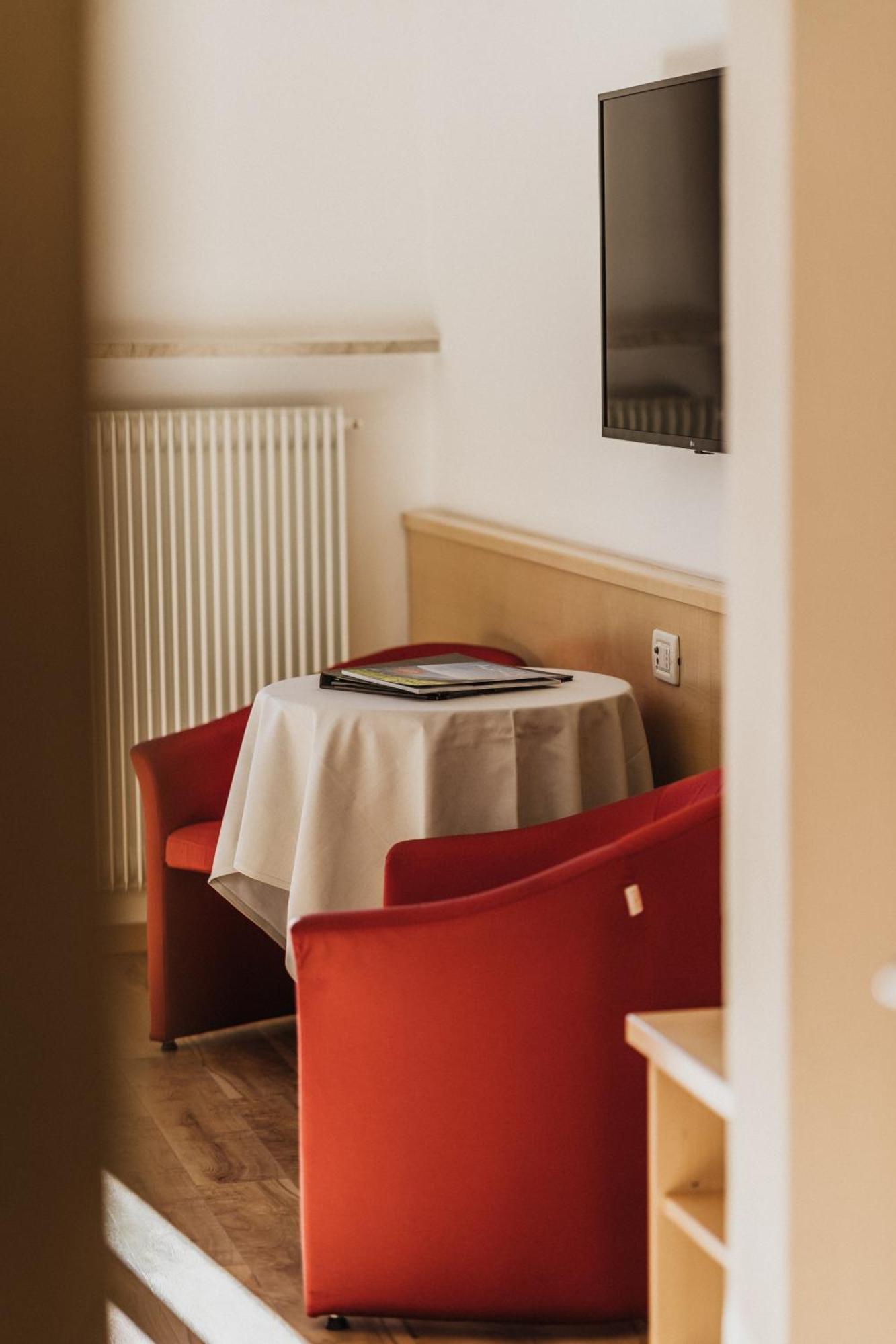Thalguter - Rooms & Breakfast Lagundo Luaran gambar
