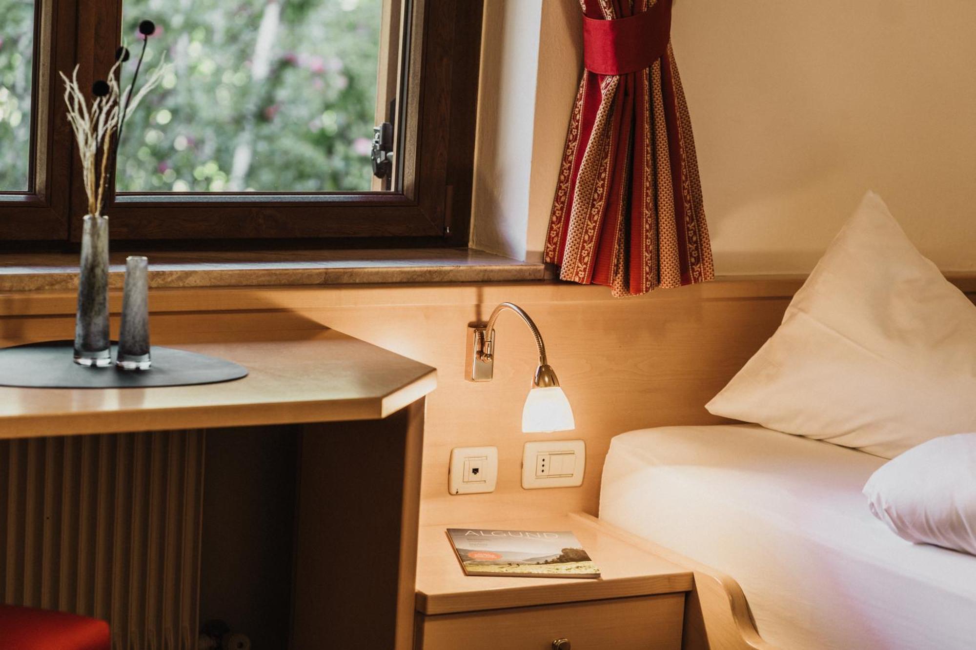 Thalguter - Rooms & Breakfast Lagundo Luaran gambar